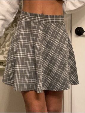 Forever 21 Gray Plaid Circle Skirt